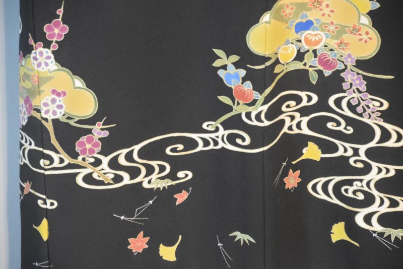 Japanese Vintage Silk Tomosode Kimono - Image 12