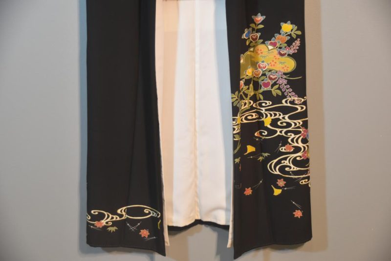 Japanese Vintage Silk Tomosode Kimono - Image 6