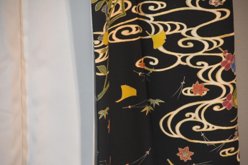 Japanese Vintage Silk Tomosode Kimono - Image 2