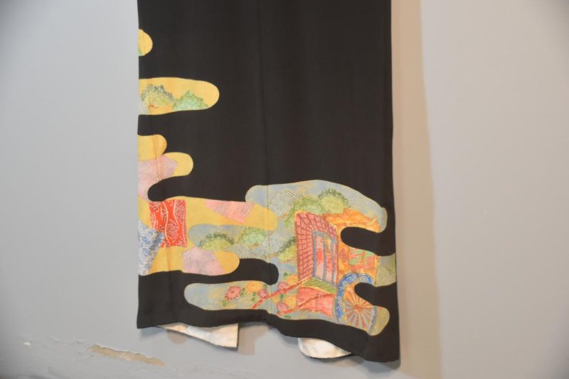 Japanese Vintage Silk Tomosode Kimono - Image 9