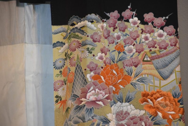 Japanese Vintage Silk Tomosode Kimono - Image 4