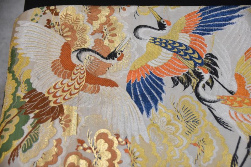Vintage Maru Obi Sash Table Runner with flying Cranes Length: 4000mm - Image 9