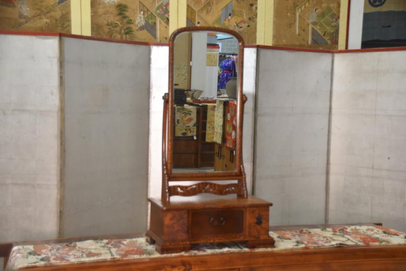 Japanese Kyodai Vanity Chest and Mirror - Image 9