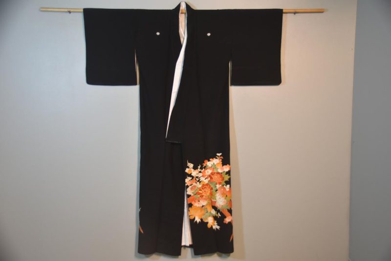 Japanese Vintage Silk Tomosode Kimono - Image 4