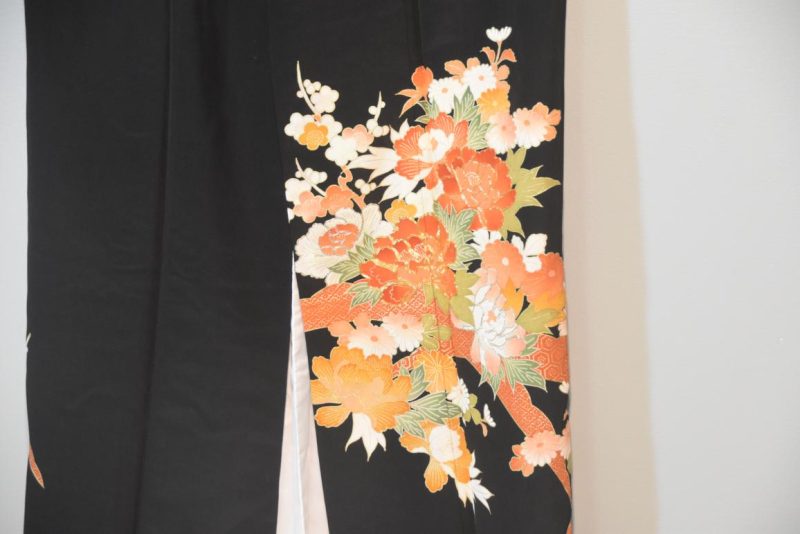 Japanese Vintage Silk Tomosode Kimono - Image 5