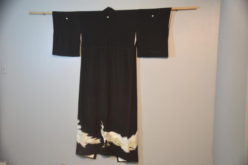Japanese Vintage Silk Tomosode Kimono - Image 9