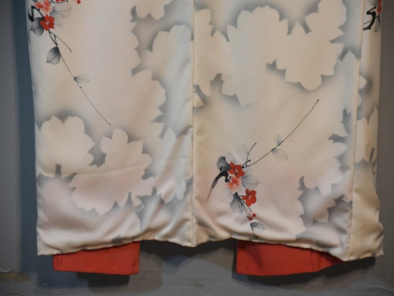 Japanese Vintage Silk Kimono - Image 9