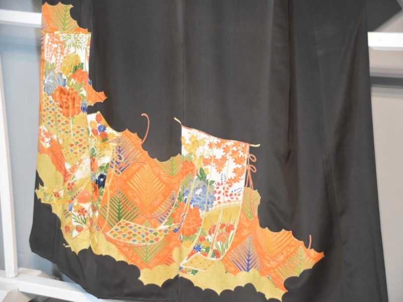 Japanese Vintage Silk Tomosode Kimono - Image 9
