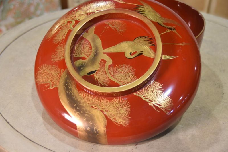 Maki-E Lacquer Lidded Box with Cranes Decoration Width:255mm - Image 2