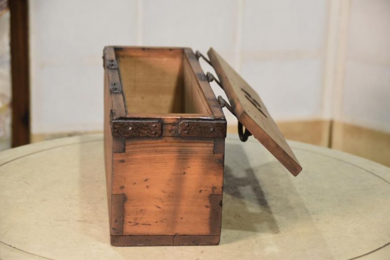 Edo Period Kinko Coin Box Width:395mm - Image 3
