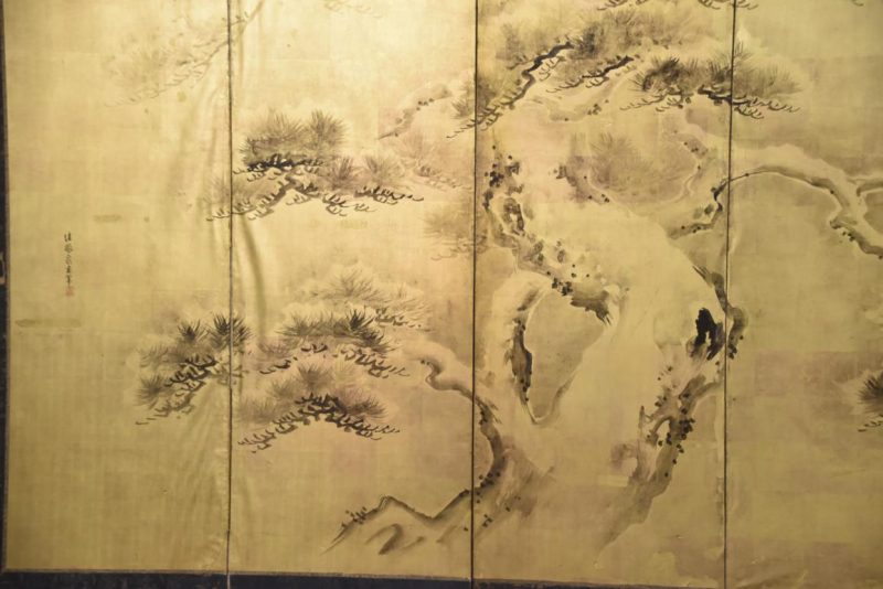 Japanese 6 Panel Pine Ink Brush on Gold Width:3600mm - Image 2
