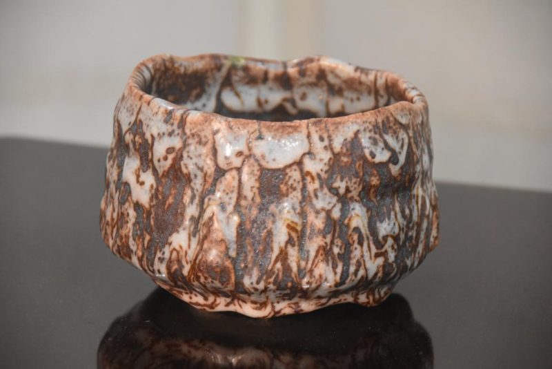 Japanese Shino Pottery Chawan Tea Bowl with Kitsuji Repair Width:130mm - Image 4
