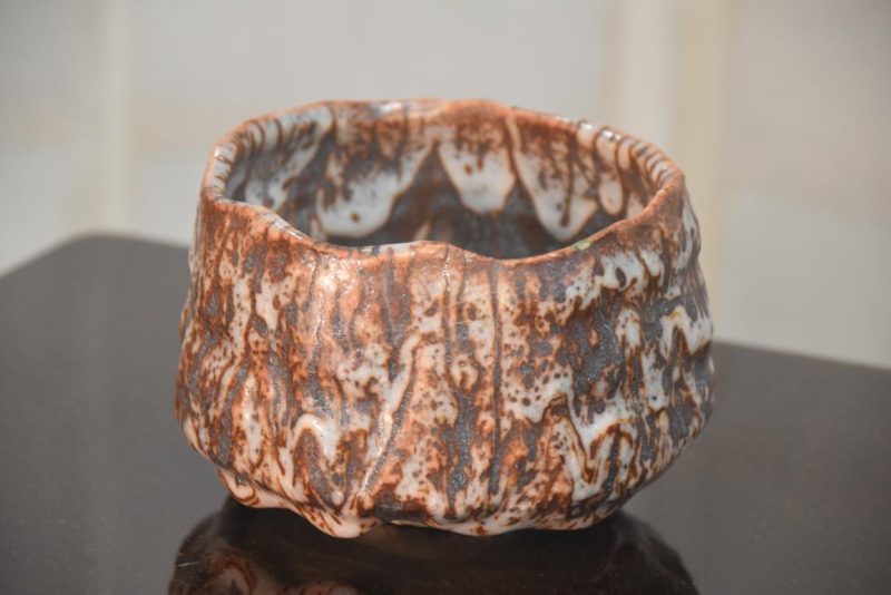 Japanese Shino Pottery Chawan Tea Bowl with Kitsuji Repair Width:130mm - Image 3