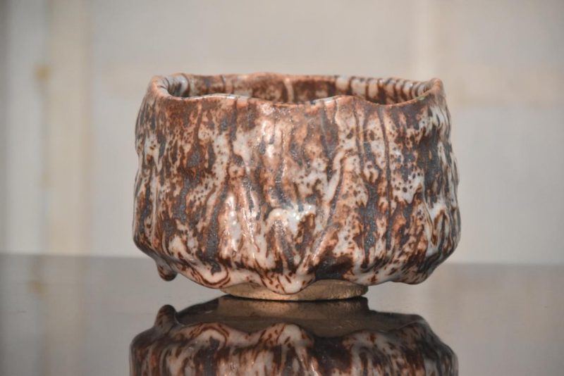 Japanese Shino Pottery Chawan Tea Bowl with Kitsuji Repair Width:130mm
