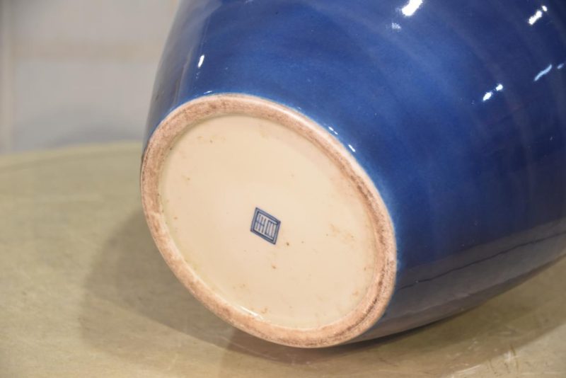 Mt Fuji Pottery Vase Height:375mm - Image 2