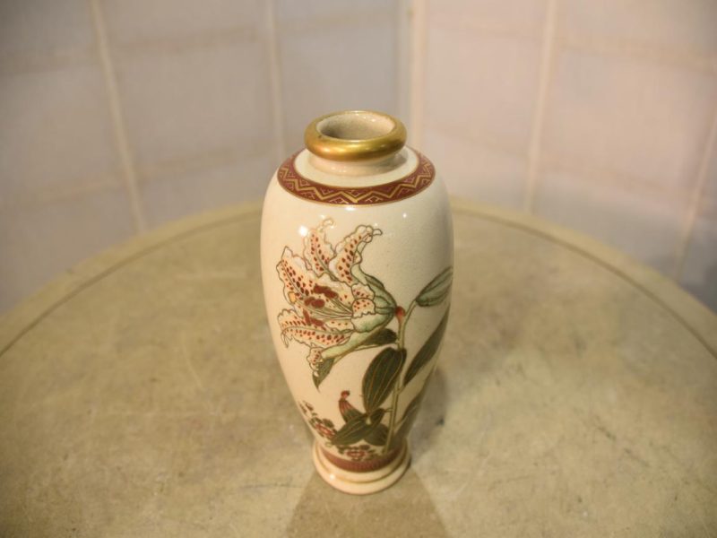 Japanese Ceramic Tiger Lily Vase diameter:90mm - Image 2