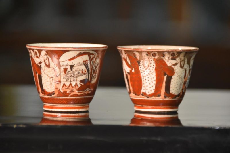 Pair of Kutani Sencha Cups decorated with Monks Width:58mm - Image 2