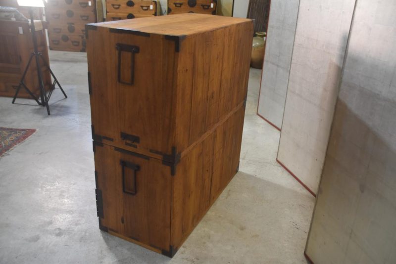 Antique Clothing Chest  Width:1100mm - Image 8