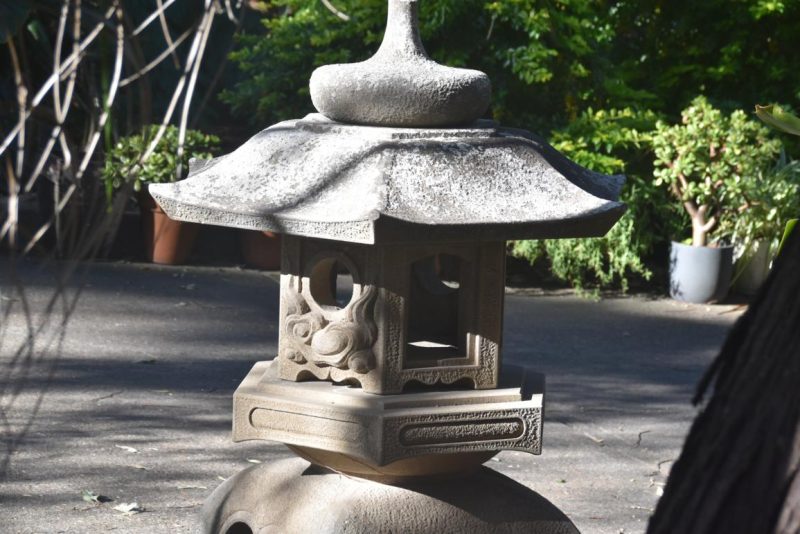 Vintage Japanese Garden Lantern Yukimi Height:1300mm - Image 3