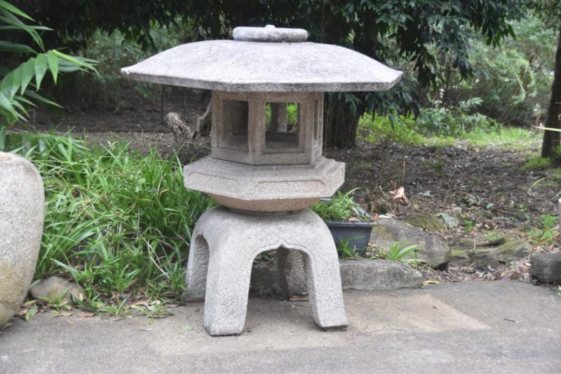 Antique Japanese Garden Lantern Width:1240mm - Image 6