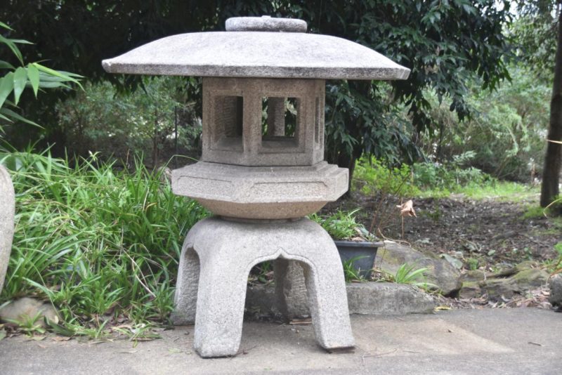 Antique Japanese Garden Lantern Width:1240mm