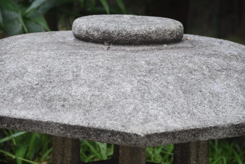 Antique Japanese Garden Lantern Width:1240mm - Image 3