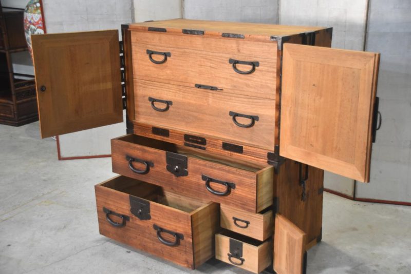 Antique Japanese Kannon Biraki Isho Tansu Clothing Chest 2 Sections Width:960mm - Image 10
