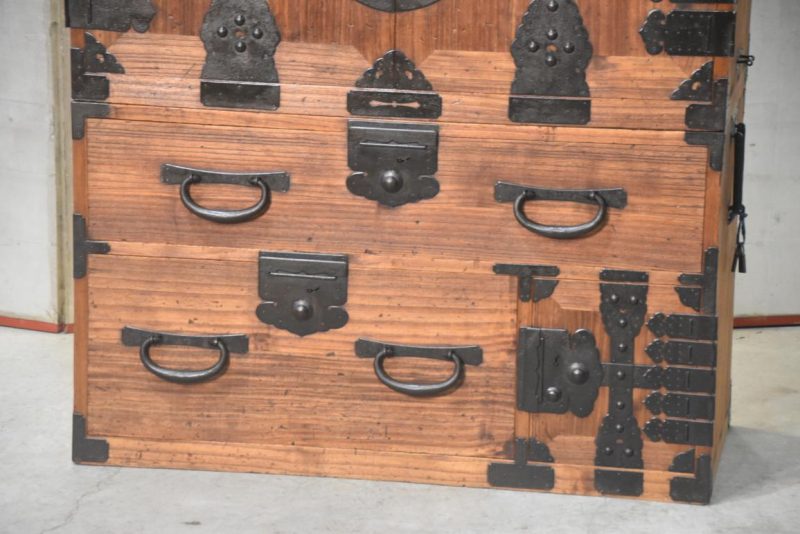 Antique Japanese Kannon Biraki Isho Tansu Clothing Chest 2 Sections Width:960mm - Image 4