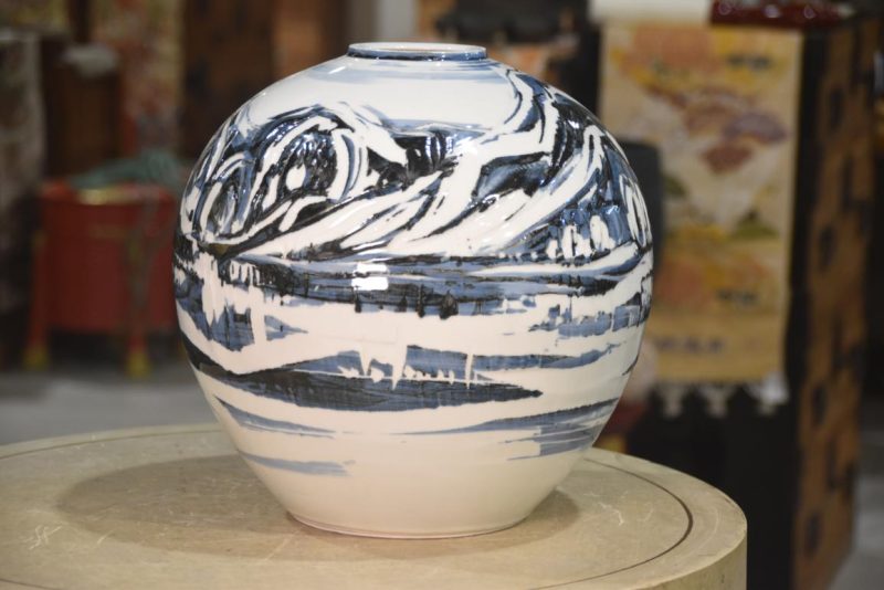 Japanese Modern Ceramic Blue and White Vase  Width:320mm - Image 5