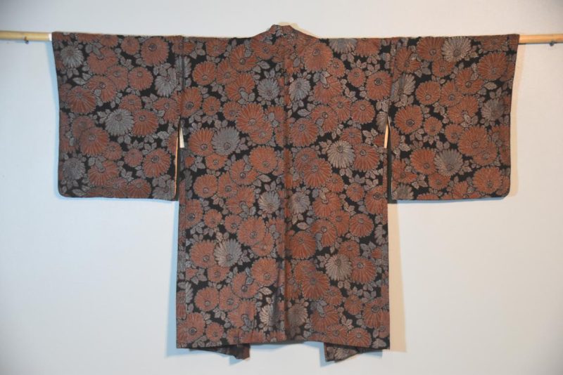 Vintage Black Silk Haori Jacket with Lacquered Threads - Image 5