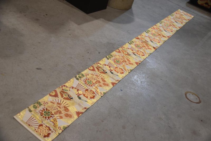 Vintage Maru Obi Sash Table Runner with Fans and Cranes Length:4000mm - Image 4