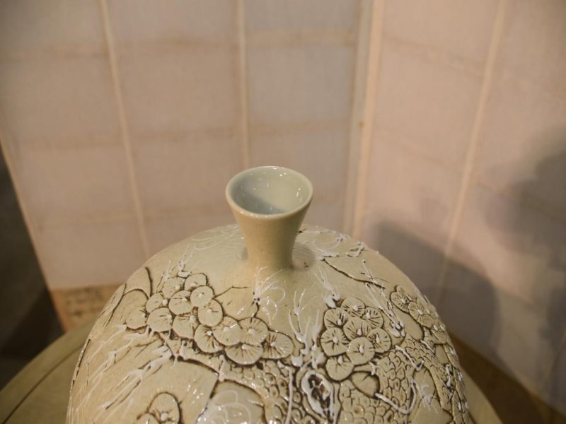 Japanese Vase with Cranes and Deer - Image 5