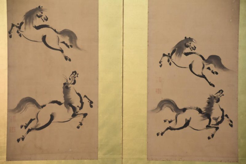 Japanese 2 Panel Ink Brush on Gold of Horses Width:1750mm - Image 2