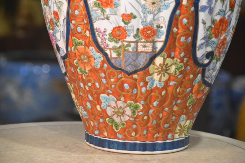 Large Imari Lidded Urn Height:660mm - Image 11