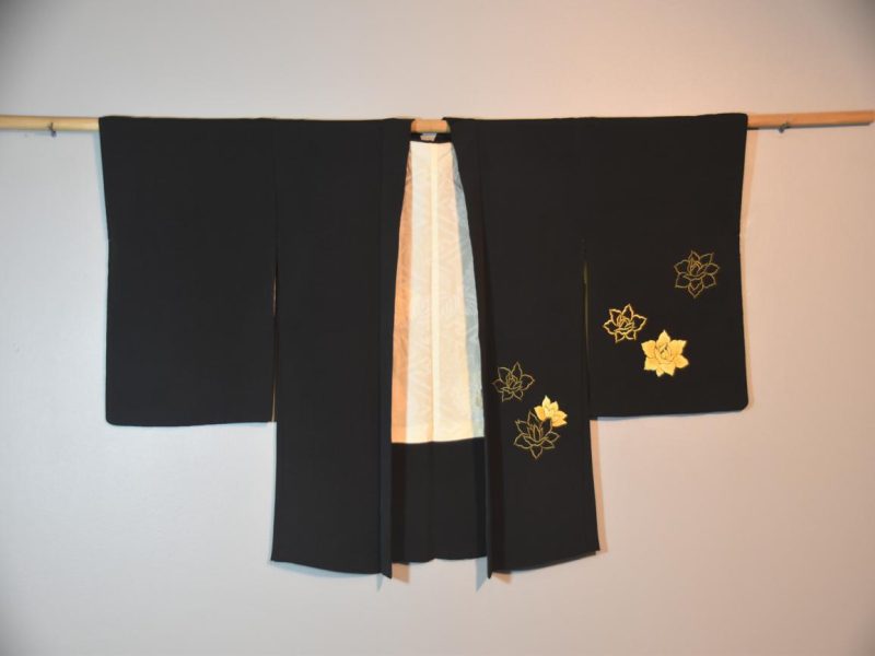 Buttery Silk Embroidered Roses Vintage Haori - Image 3