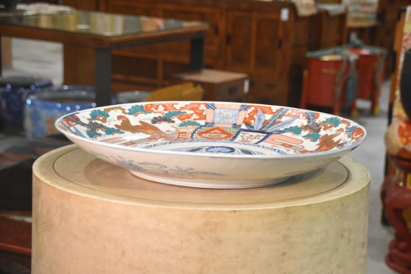 Large Coloured Imari Charger (Plate) Width:545mm - Image 8