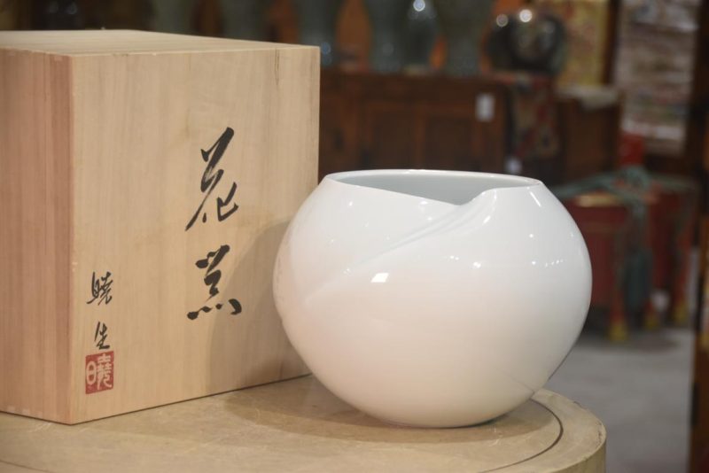 Japanese Hakuji White Seiji Celadon Vase Width:270mm - Image 5