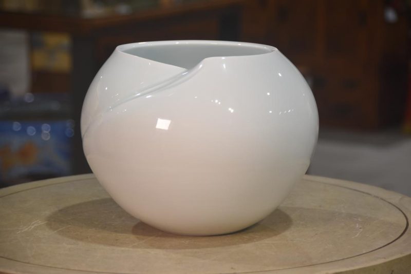 Japanese Hakuji White Seiji Celadon Vase Width:270mm