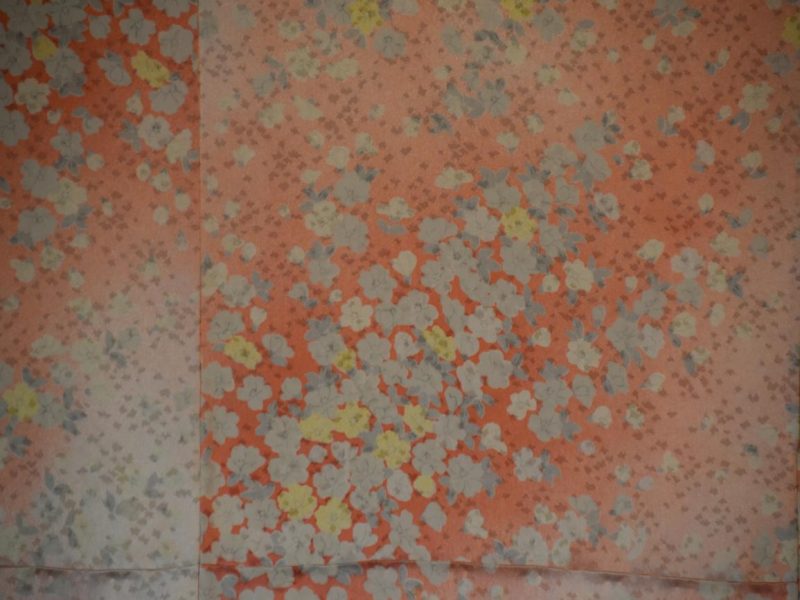 Peaches and Cream Floral Japanese Vintage Silk Kimono - Image 2