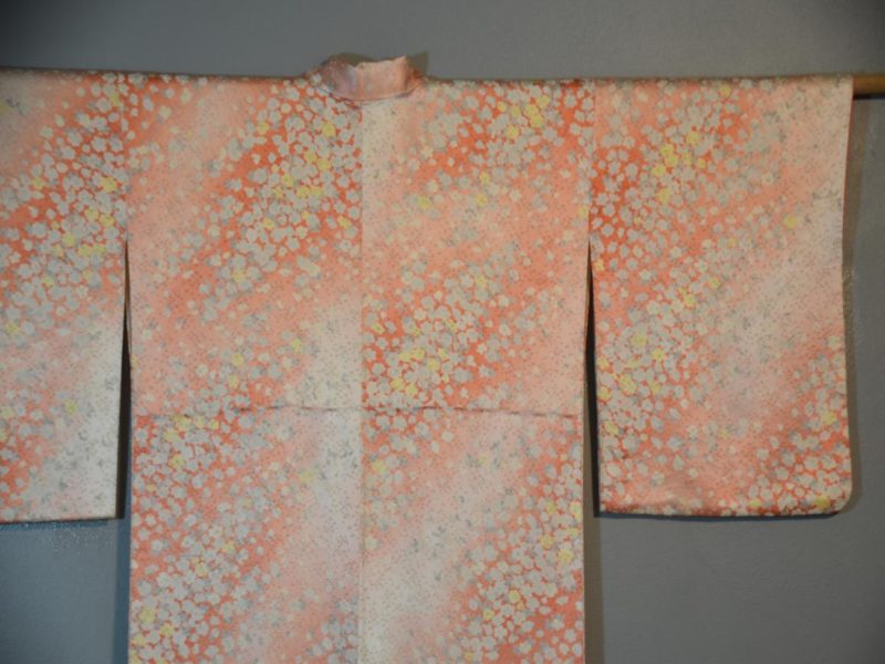 Peaches and Cream Floral Japanese Vintage Silk Kimono - Image 5