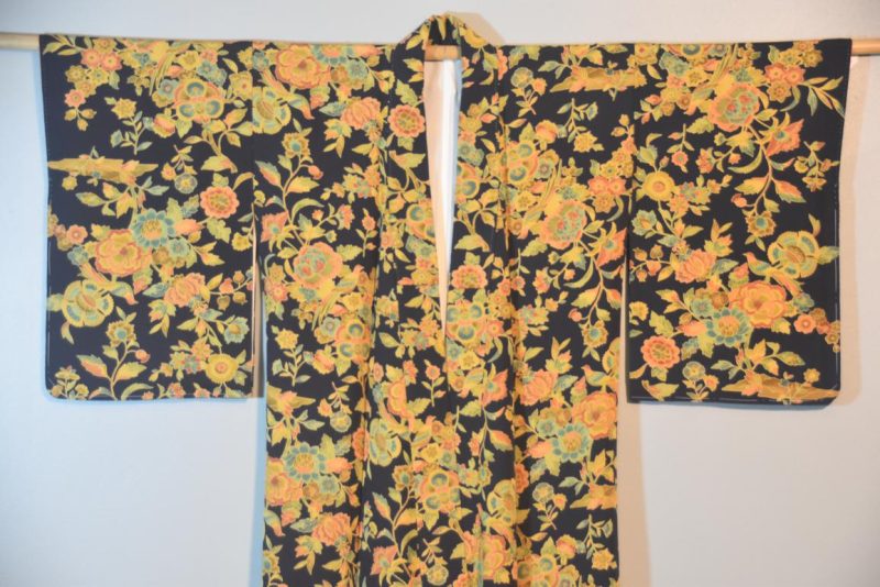 Vintage Silk Deep Blue and Floral Kimono - Image 5
