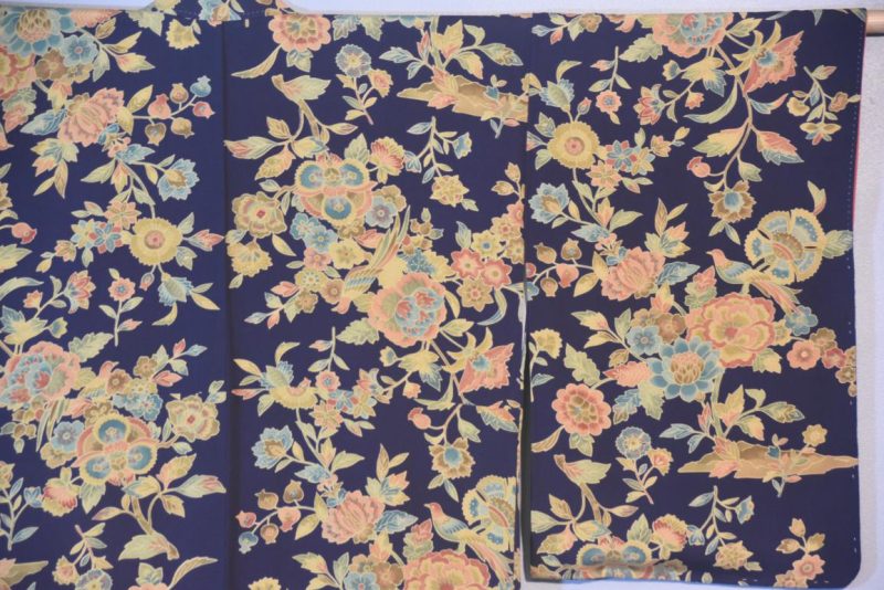 Vintage Silk Deep Blue and Floral Kimono - Image 7