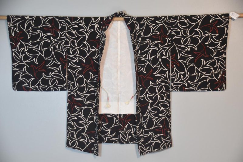 Black with Leaf Designs Vintage Silk Haori - Image 5
