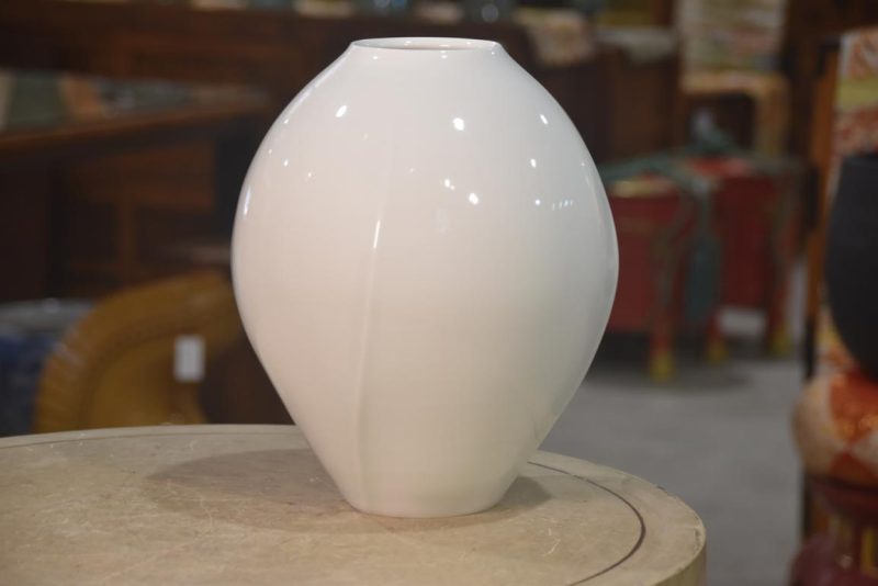 Japanese Hakuji White Seiji Celadon Vase Width:225mm - Image 8