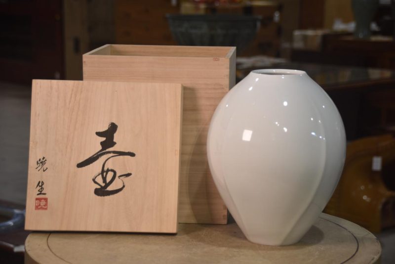 Japanese Hakuji White Seiji Celadon Vase Width:225mm - Image 7