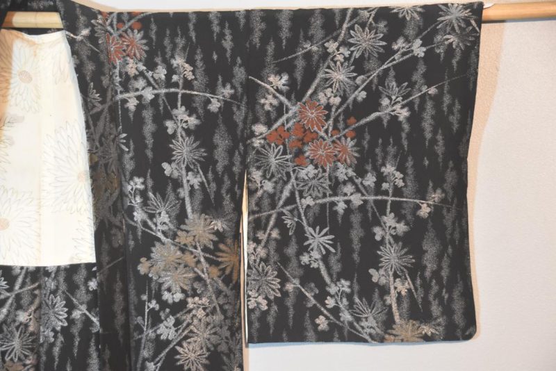 Vintage Black Silk Haori Jacket with Lacquered Threads - Image 7