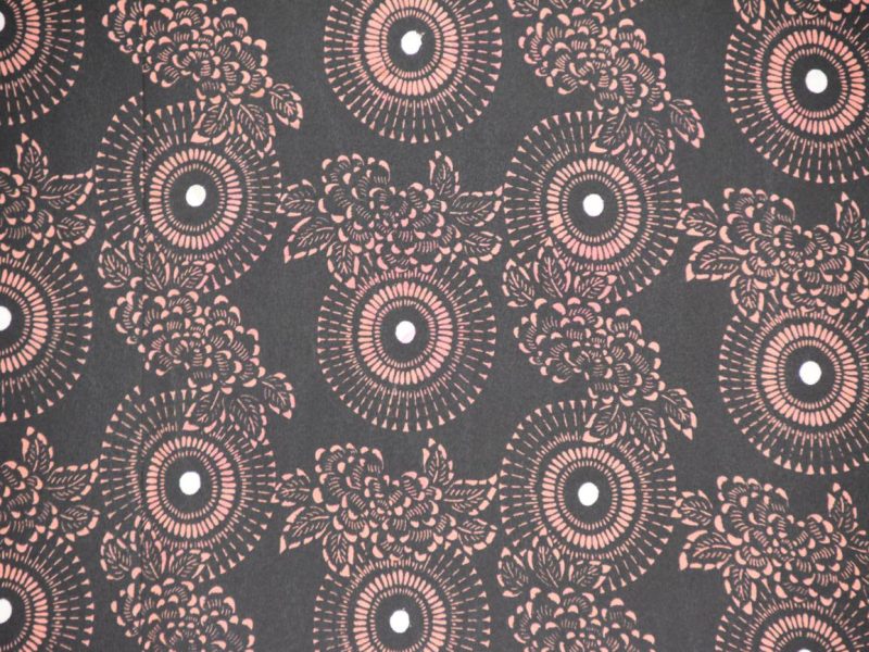 Japanese Vintage Pale Pink and Black Silk Haori - Image 2