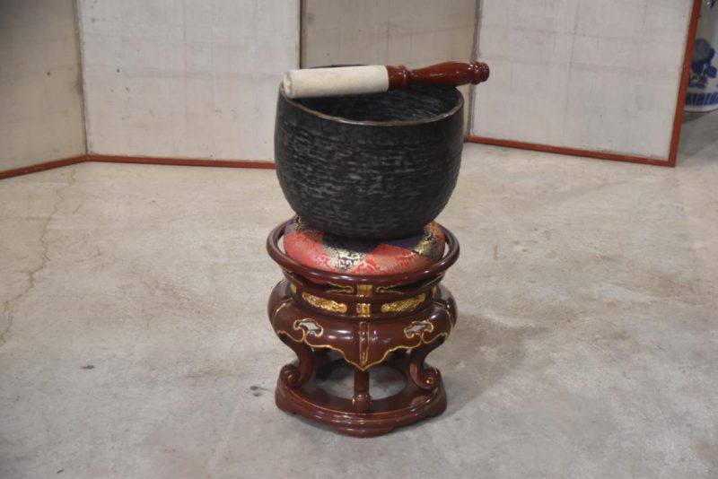 Japanese Buddhist Rin Bell, Stricker and Stand Height:620mm - Image 10