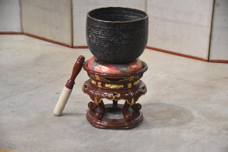 Japanese Buddhist Rin Bell, Stricker and Stand Height:620mm