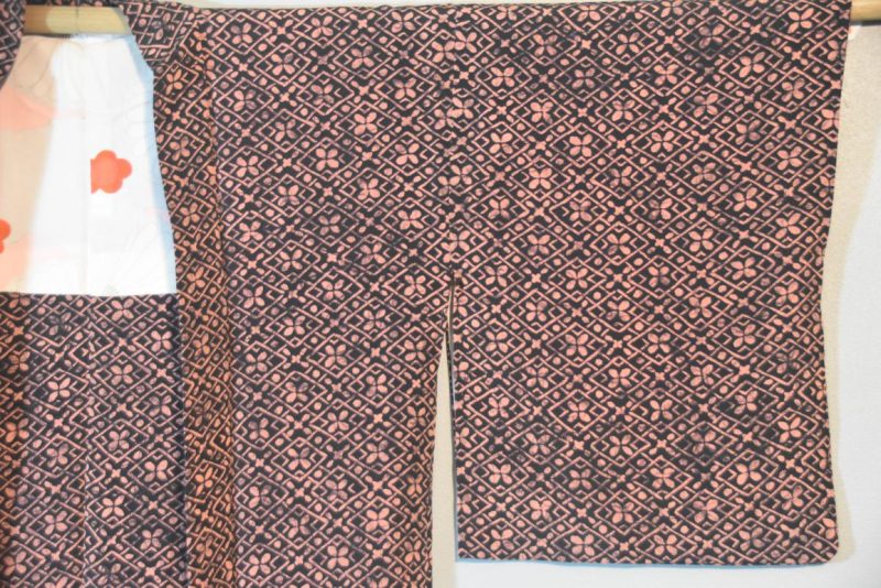 Black and Pink Silk Vintage Haori - Image 5